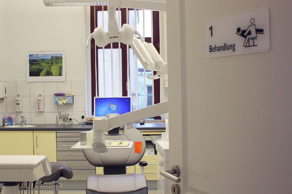 Zahnärztin Lisett Schmude Behandlungszimmer